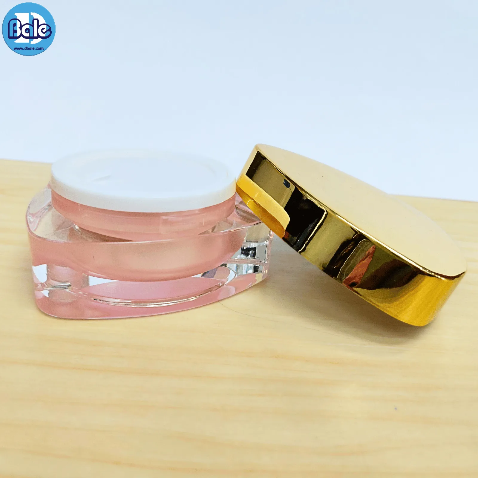 k0057 15g. กระปุกสามเหลี่ยม 15g.