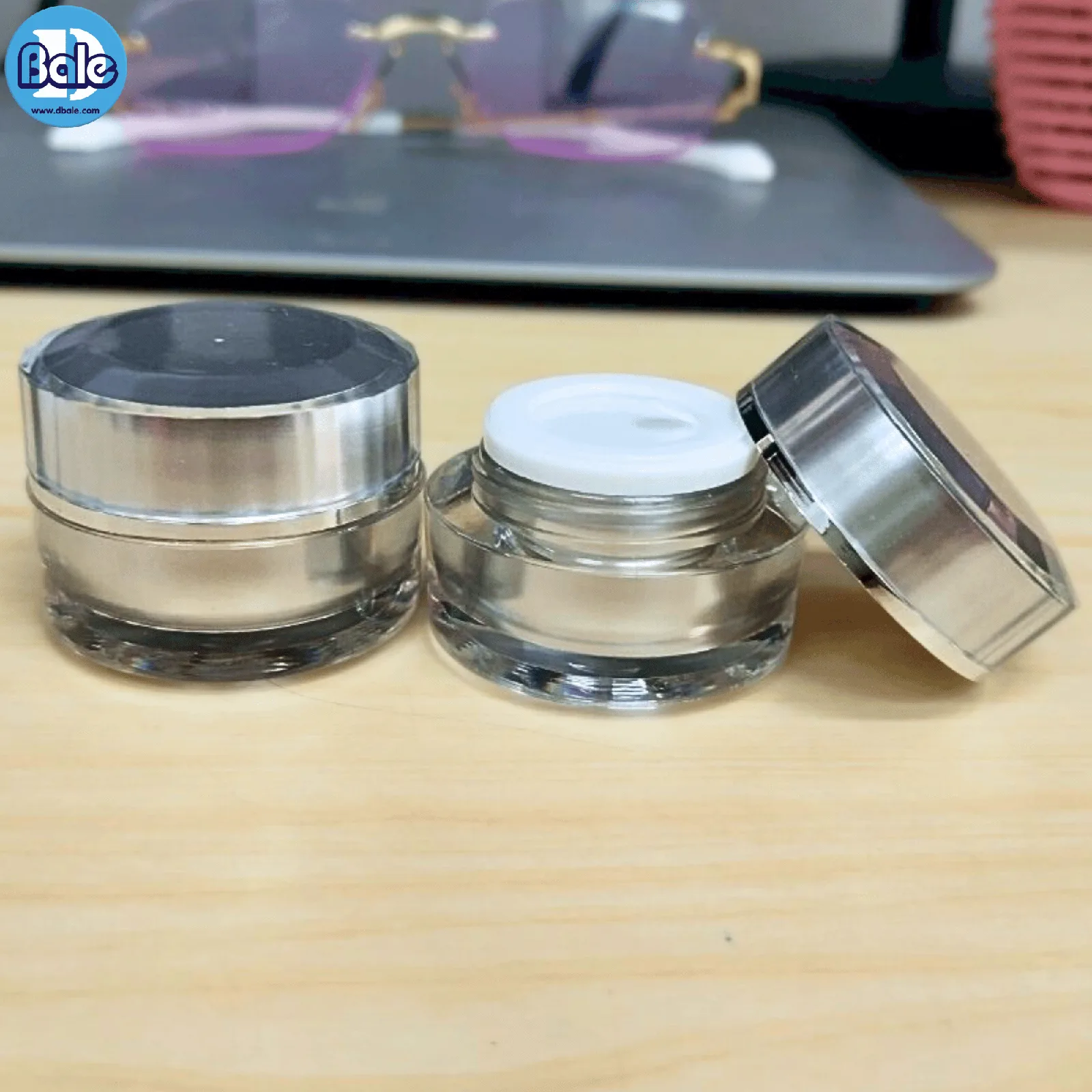 k0051 5g. กระปุกกลมตรงฝาพิเศษ สีเงิน 5g.