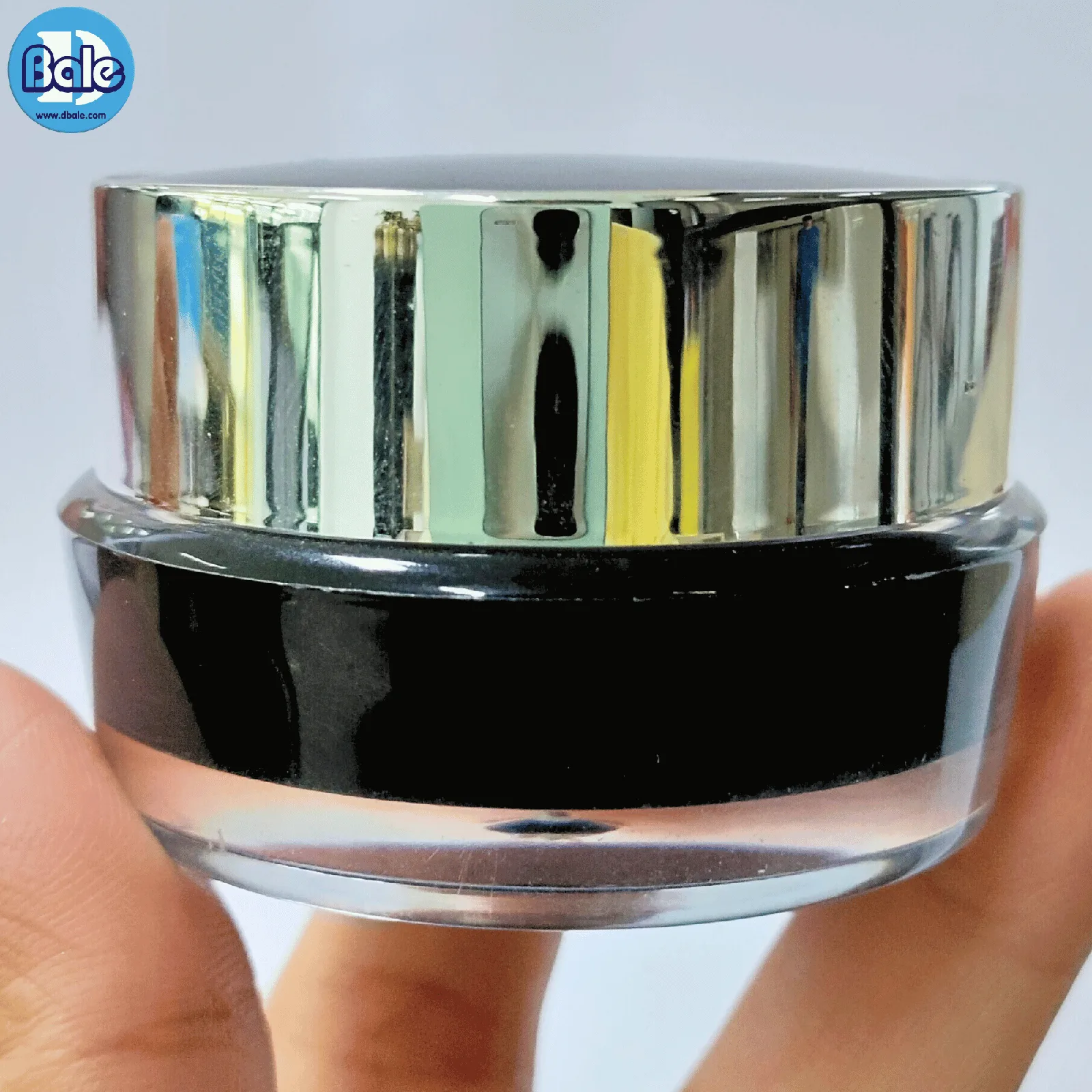 k0128 10g. กระปุกอะคริลิกทรงกลมสีดำฝาขอบเงินเงา 10g.