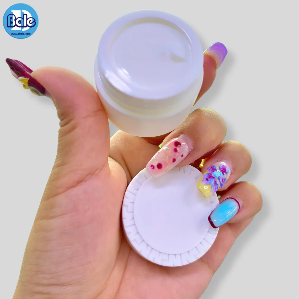 k0372 5g. กระปุกพลาสติกทรงกลมฝาลาย สีขาวด้าน 5g.